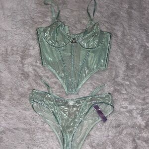 Savage X Fenty Shimmering Mint Bra Set